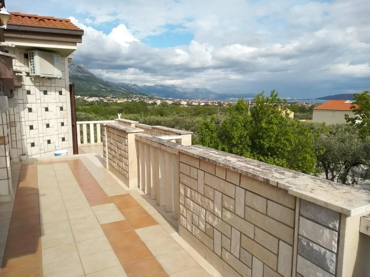 Apartment Leopold Kastela Croatia